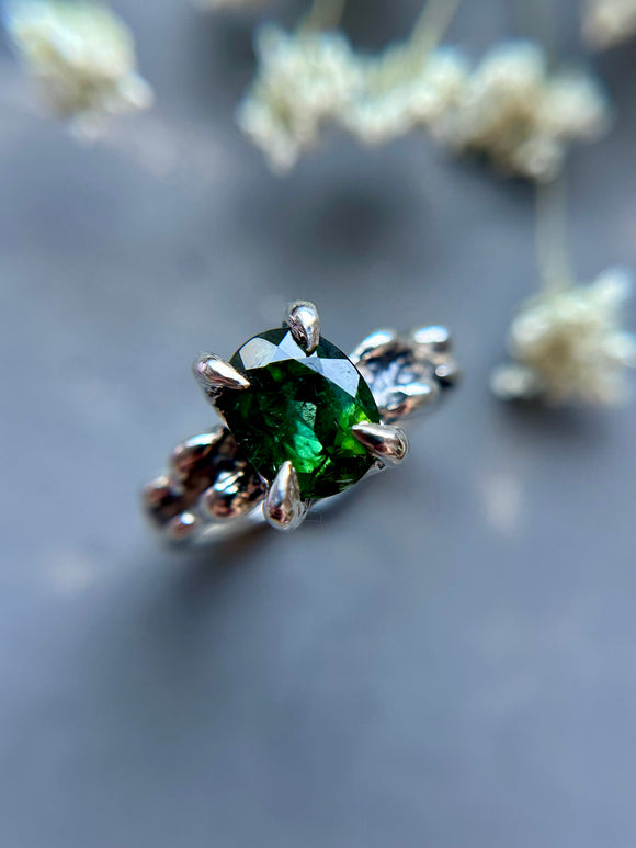 Green Tourmaline Sterling Silver Ring Size 6